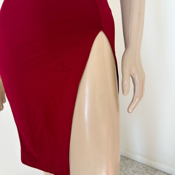 Stretchy wine dress used size S - Picture 7 of 7